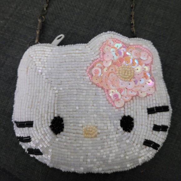 Sanrio Beaded Hello Kitty mini purse/coin holder - Picture 2 of 7